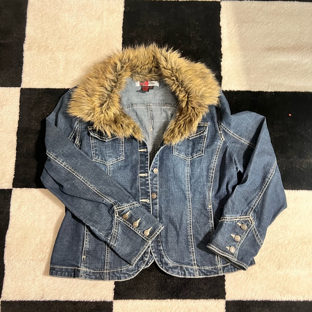 Western Denim Jacket with Fur Collar
